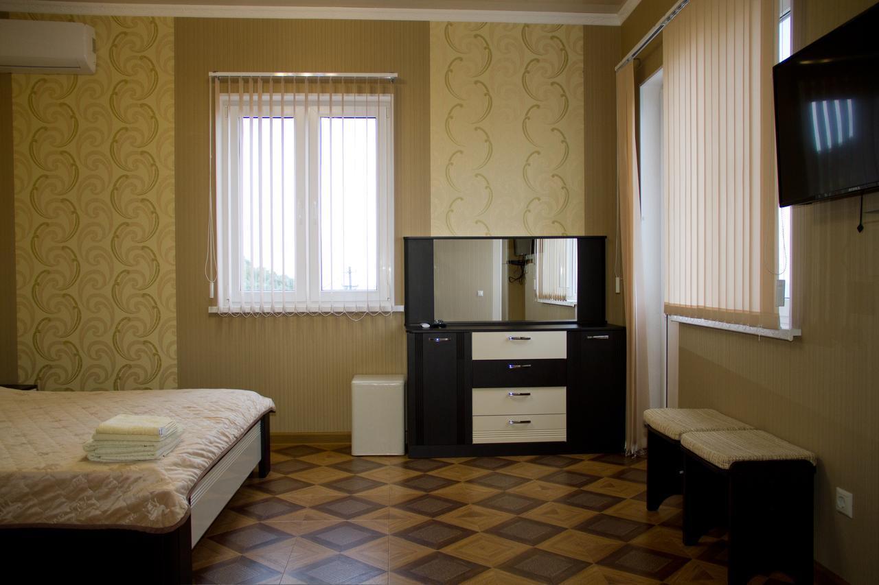 Guest House Vzgorye Gagra Exterior photo