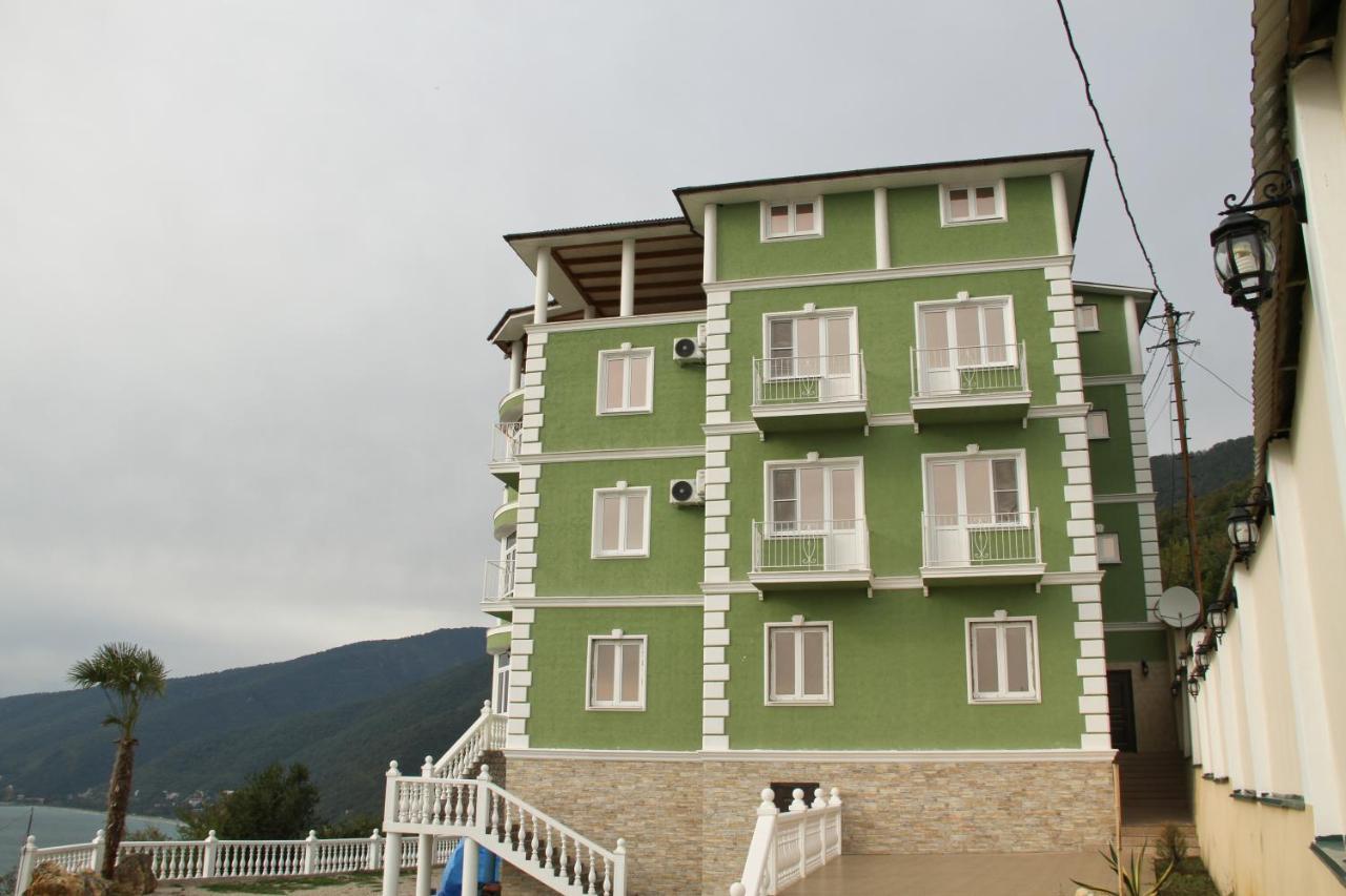 Guest House Vzgorye Gagra Exterior photo